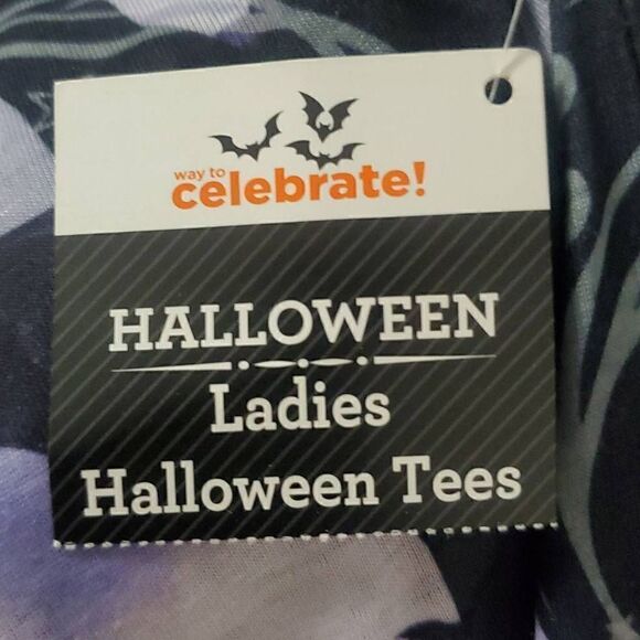 NEW WITH TAGS 'EYE SPY BATS' WOMENS TSHIRT - Picture 2 of 4